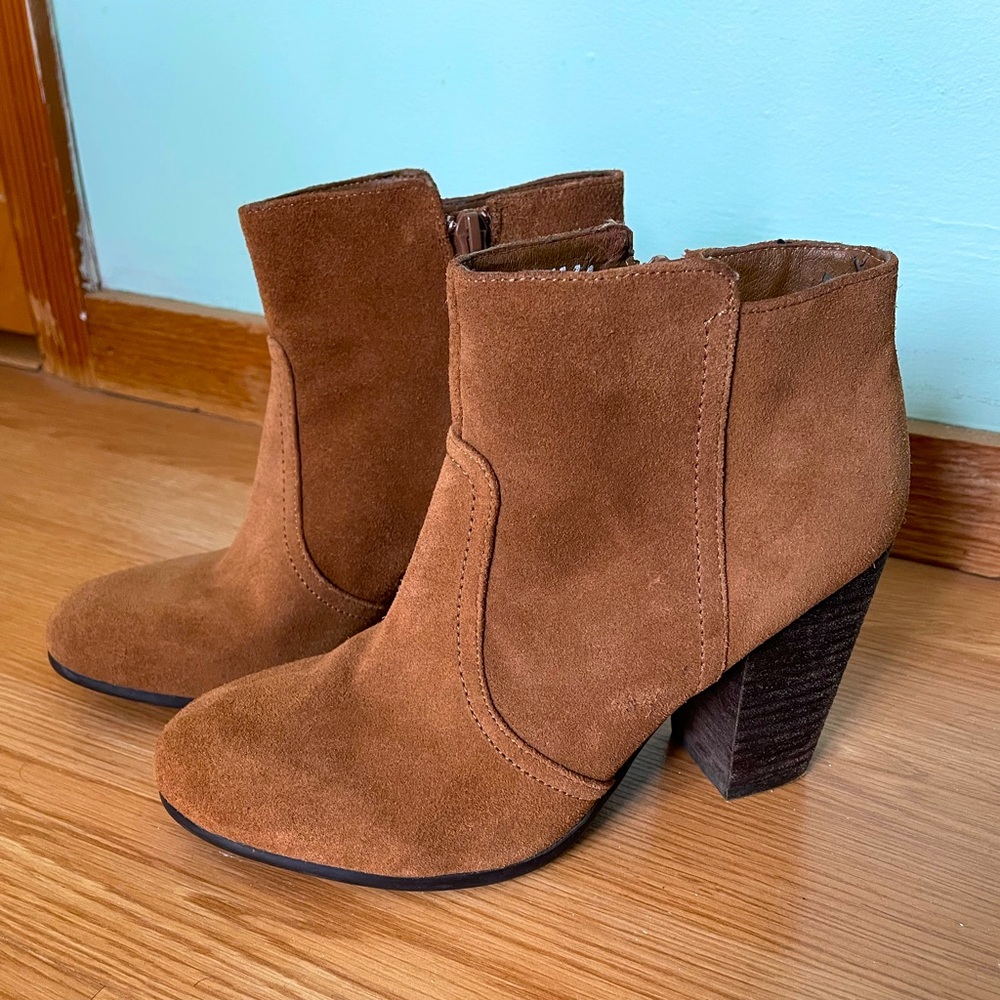 H&M ankle booms, brown suede, size 8 with a 4” heel